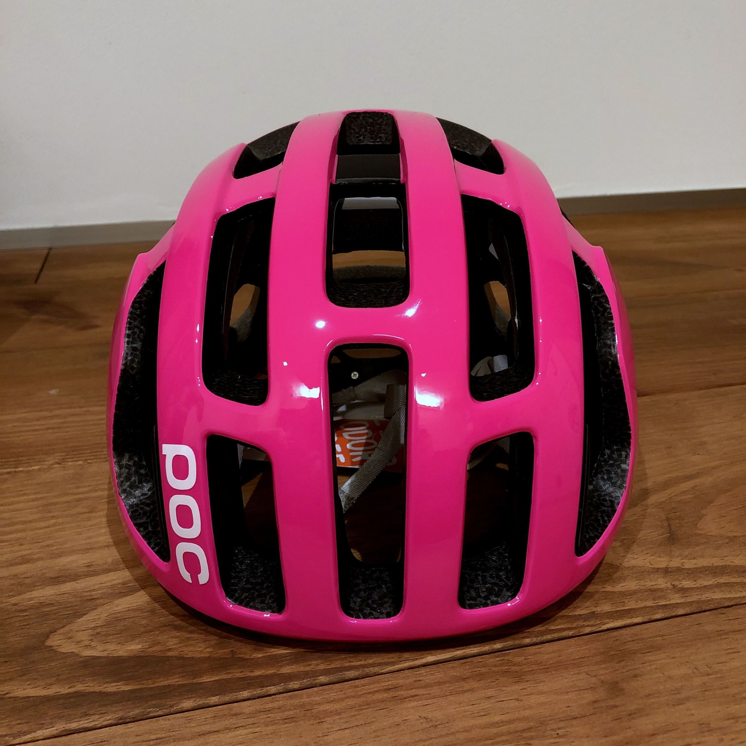 POCの軽量ヘルメット、「Octal Fluorescent Pink」を買ってみた